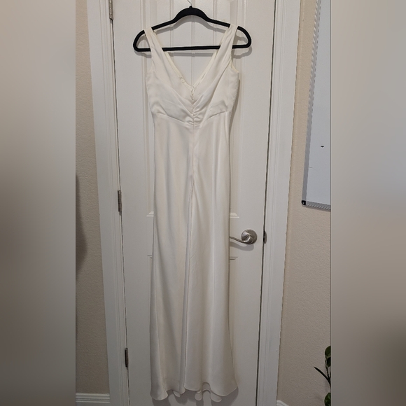Alvina Valenta Maids White Wedding Bridesmaid Gown Size 2 - Picture 8 of 16